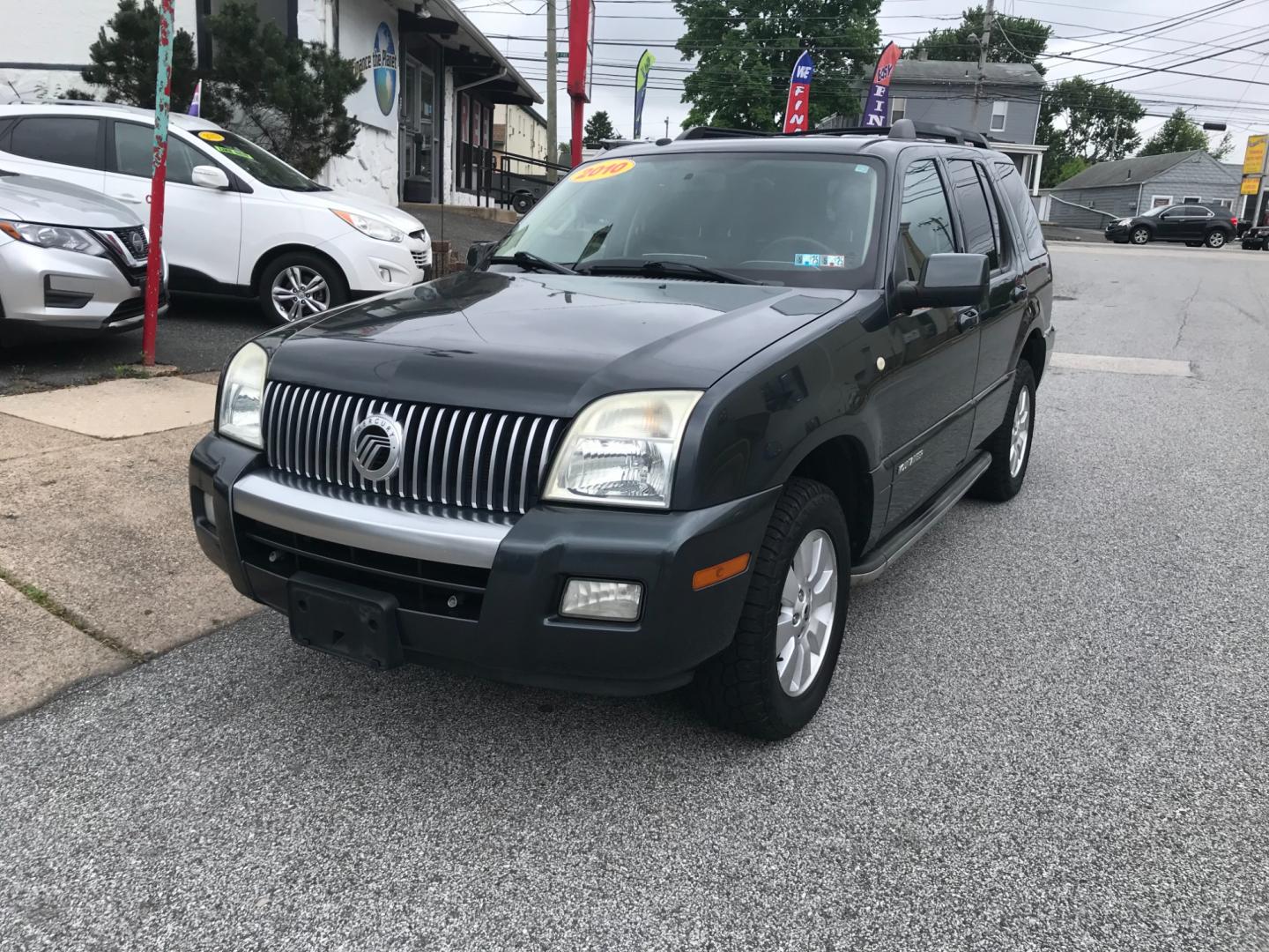 2010 Gray /Black Mercury Mountaineer Luxury (4M2EN4HE6AU) with an 4.0 V6 engine, Automatic transmission, located at 577 Chester Pike, Prospect Park, PA, 19076, (610) 237-1015, 39.886154, -75.302338 - Photo#2